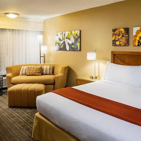 Holiday Inn Express Simi Valley By Ihg Bagian luar foto