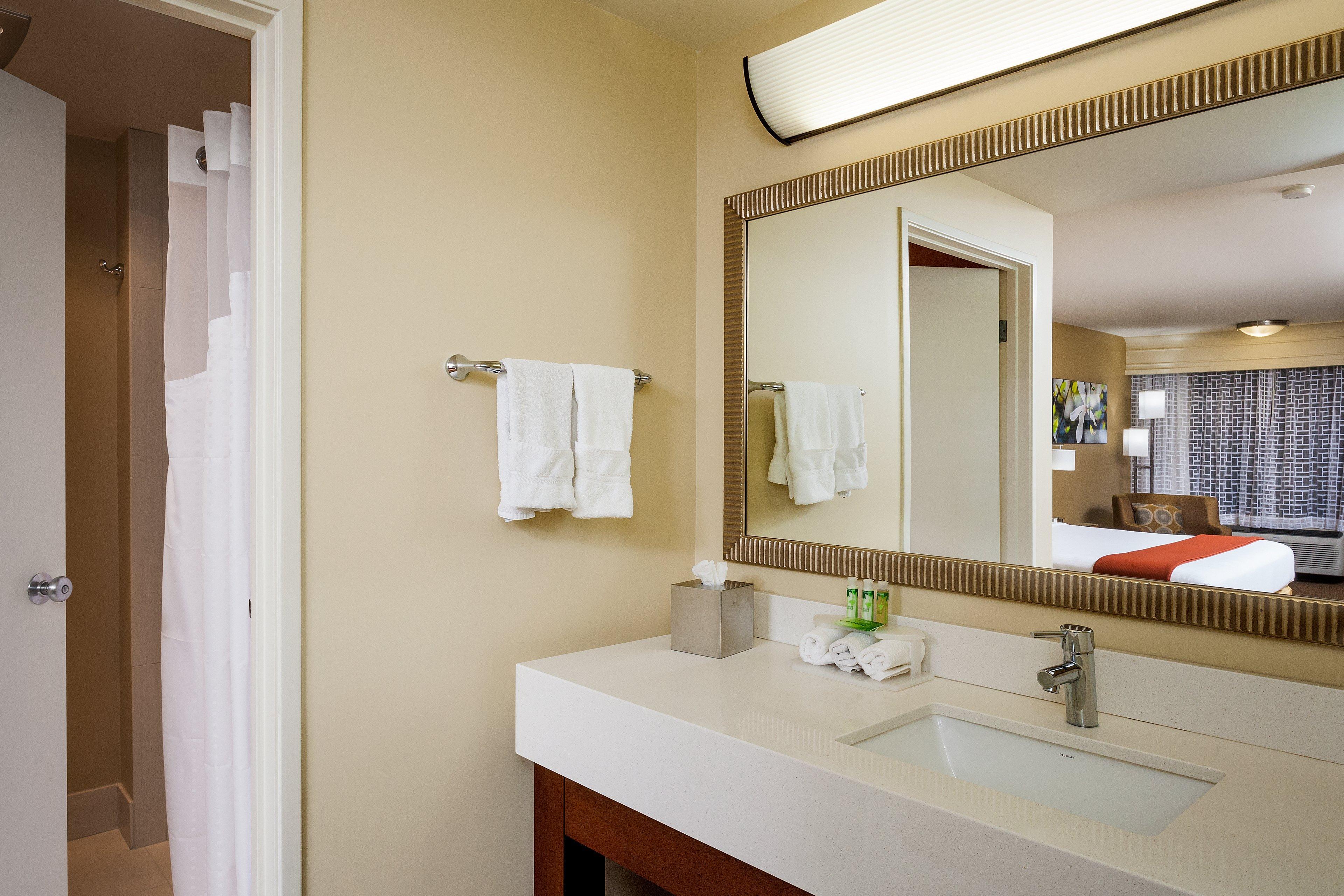 Holiday Inn Express Simi Valley By Ihg Bagian luar foto