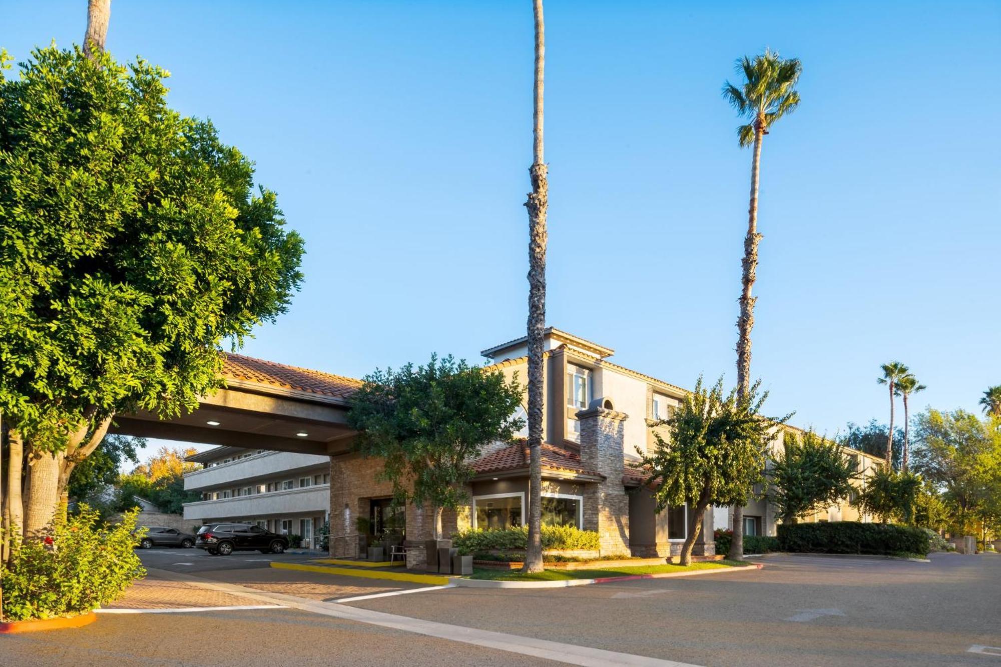 Holiday Inn Express Simi Valley By Ihg Bagian luar foto