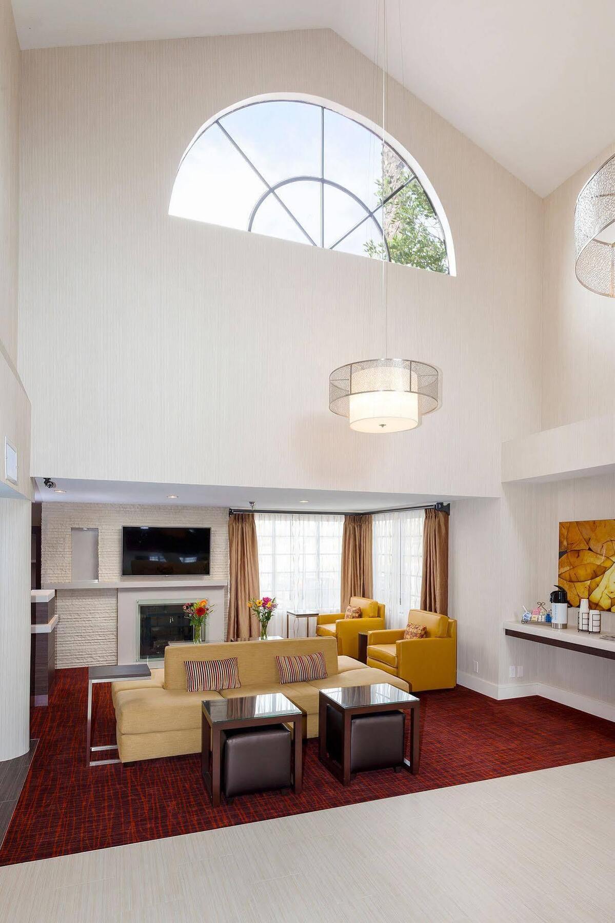 Holiday Inn Express Simi Valley By Ihg Bagian luar foto